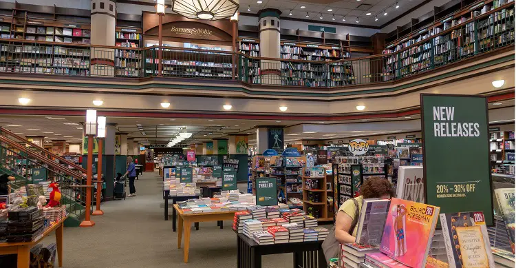 Barnes Noble Interior
